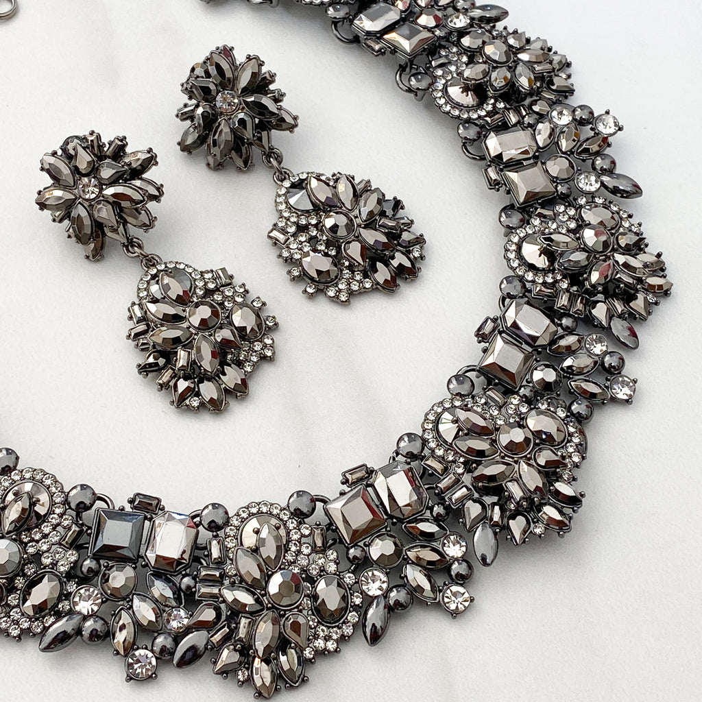 Grey hot sale necklace set